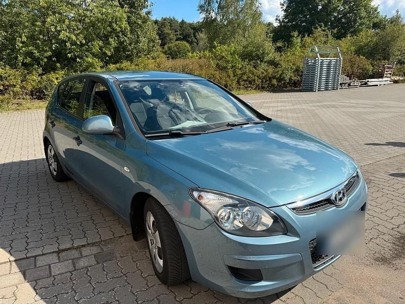 Gebraucht 2009 Hyundai i30 Limousine | 1.399 € (Superpreis) - Bild 1/4