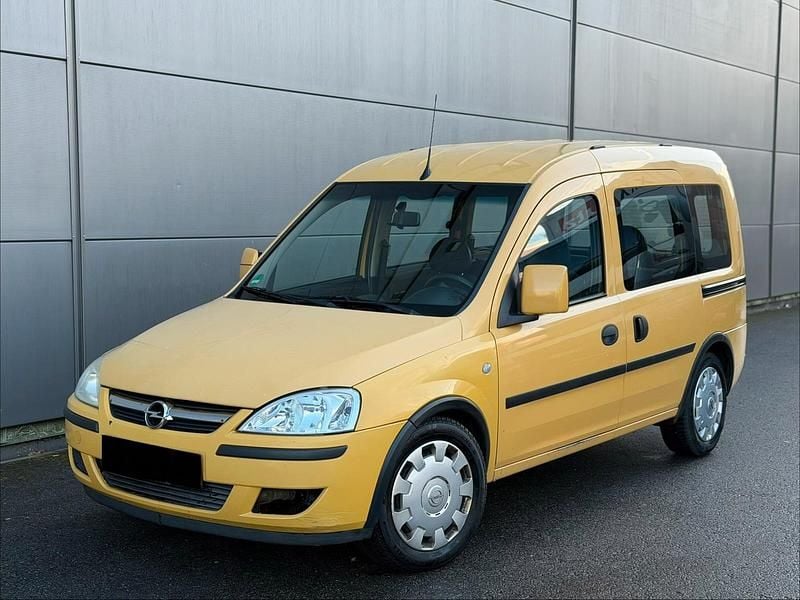 Gebraucht Opel Combo 75 PS (55 kW) 2006 Gelb Van / Kleinbus