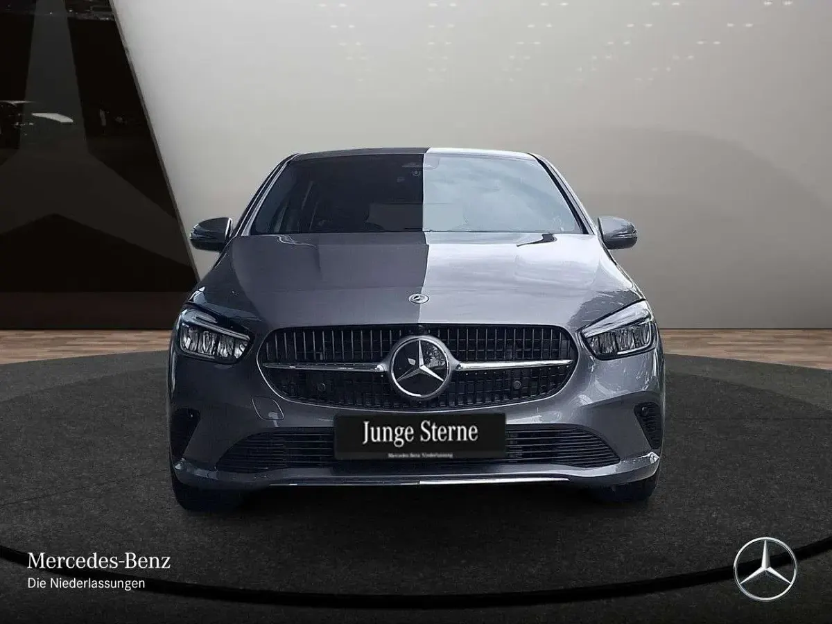 Gebraucht Mercedes B200 Progressive 150 PS (110 kW) 2025 Mountain grau Kleinwagen