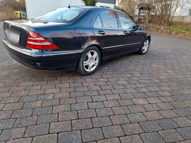 Gebraucht Mercedes S320 224 PS (164 kW) 1999 Schwarz Limousine