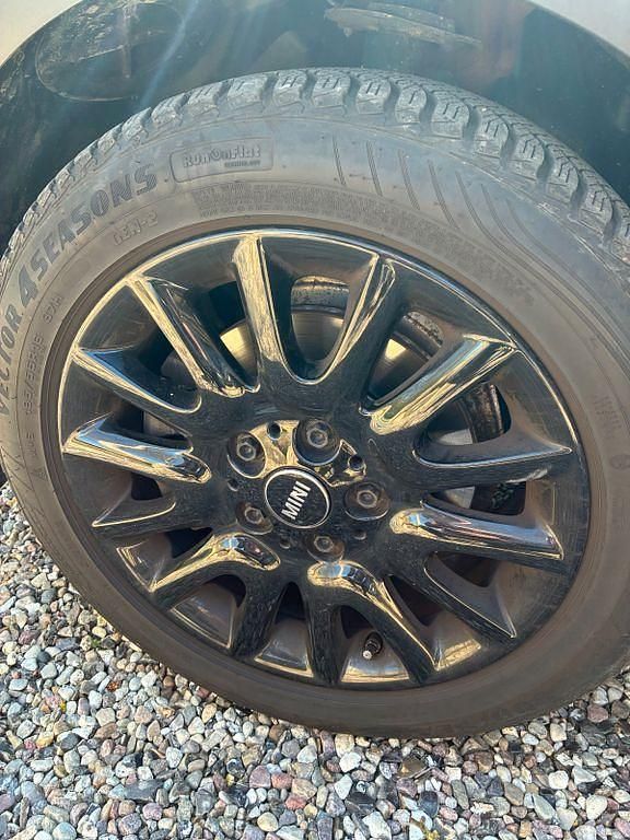 Second-hand Mini One Cabriolet 102 CP (75 kW) 2017 Roșu Cabrio