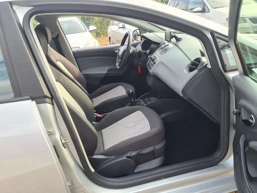 Gebraucht Seat Ibiza Reference 75 PS (55 kW) 2015 Silber Limousine