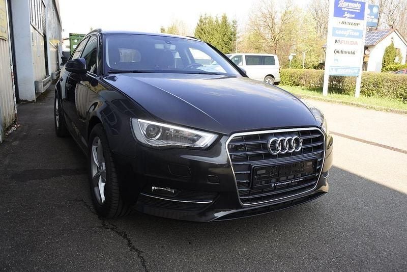 Second-hand Audi A3 Ambiente 110 CP (80 kW) 2015 Maro Berlinǎ