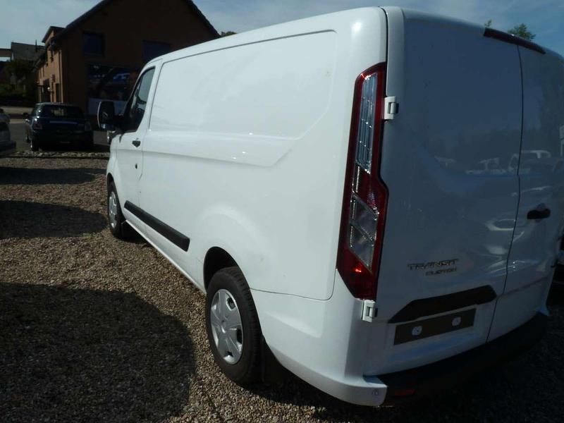 Gebraucht Ford Transit Custom Trend 131 PS (96 kW) 2018 Frozen white Van / Kleinbus