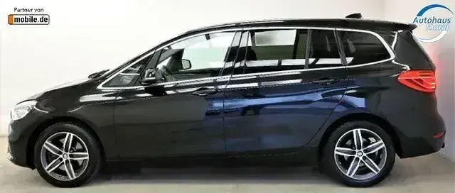 Gebraucht BMW 220 Gran Tourer Sport Line 192 PS (141 kW) 2015 Schwarz Van / Kleinbus
