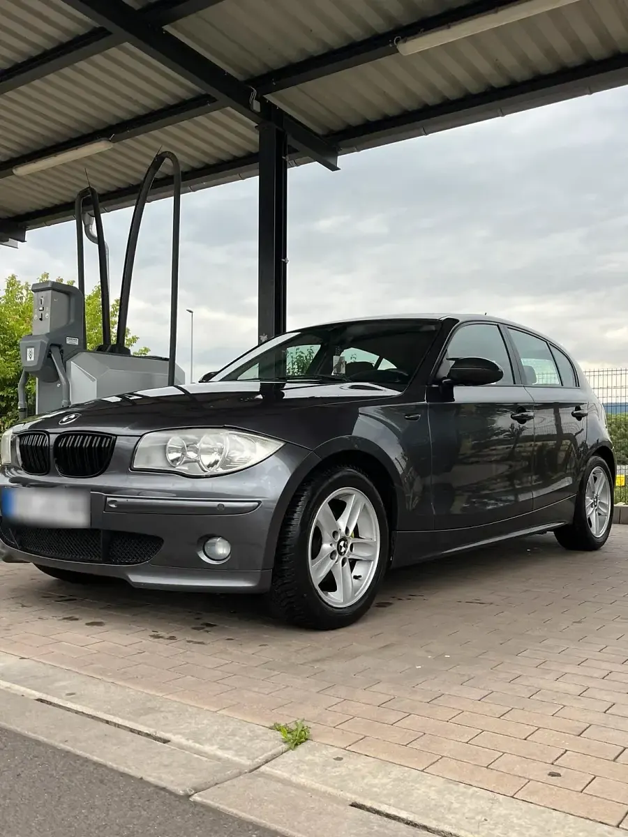 Gebraucht BMW 116 115 PS (84 kW) 2007 Grau Kleinwagen
