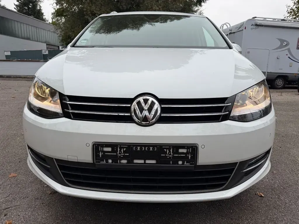 Gebraucht VW Sharan Highline 150 PS (110 kW) 2019 Weiß Van / Kleinbus