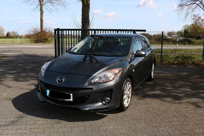 Gebraucht Mazda 3 Edition 105 PS (77 kW) 2012 Grau Limousine