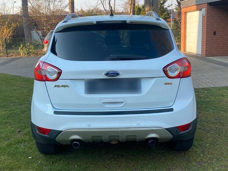 Gebraucht Ford Kuga Titanium 140 PS (102 kW) 2011 Weiß SUV