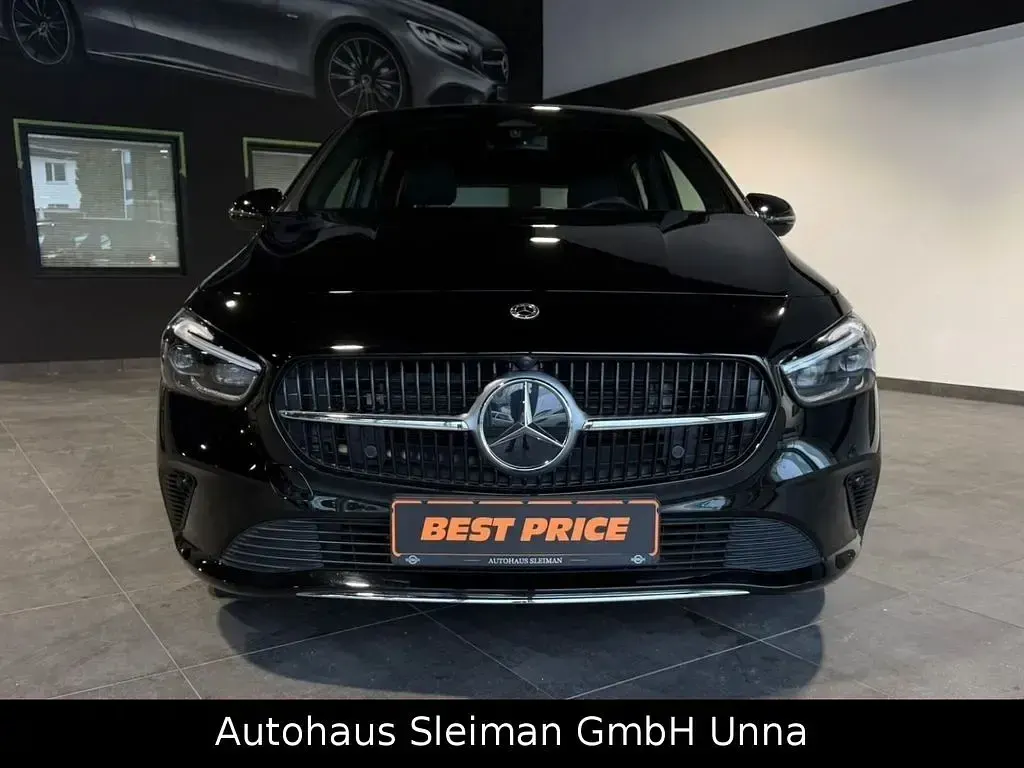 Gebraucht Mercedes B200 Advanced 163 PS (119 kW) 2024 Schwarz Kleinwagen