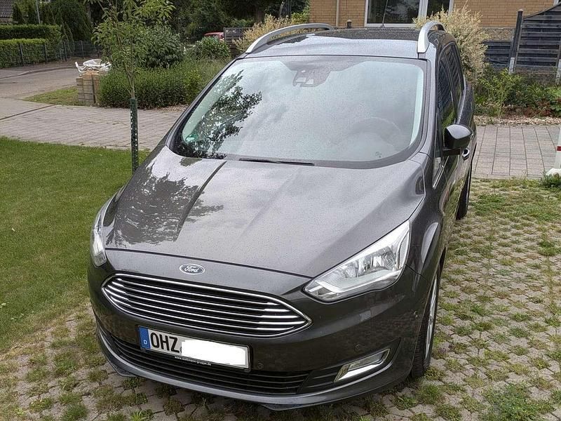 Grau Gebraucht 2015 Ford Grand C-Max Titanium Van / Kleinbus | 8.400 € (Guter Preis) - Bild 1/4
