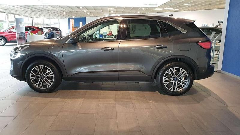 Gebraucht Ford Kuga Titanium X 224 PS (164 kW) 2023 Lackierung metallic "magneticgrau" (grau) SUV