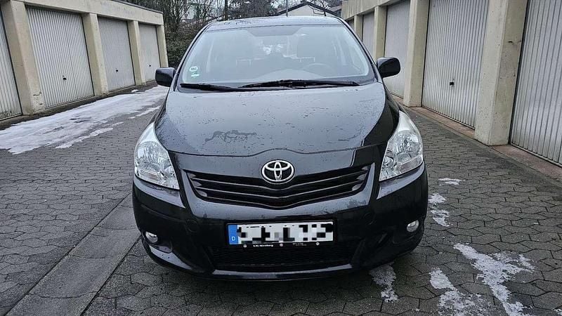 Gebraucht Toyota Verso 126 PS (92 kW) 2010 Schwarz Van / Kleinbus
