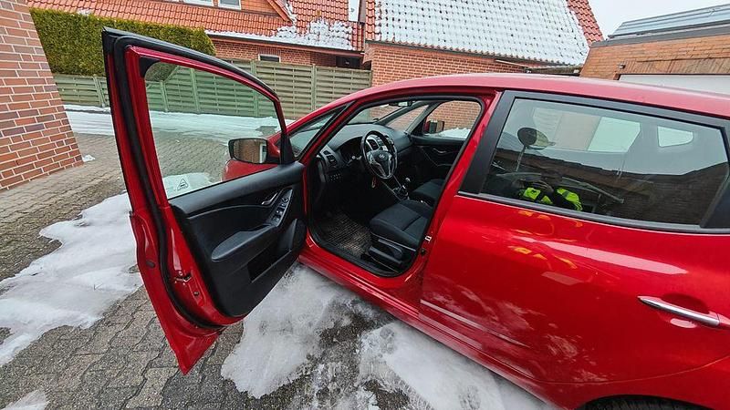 Gebraucht Hyundai ix20 90 PS (66 kW) 2017 Rot Kleinwagen