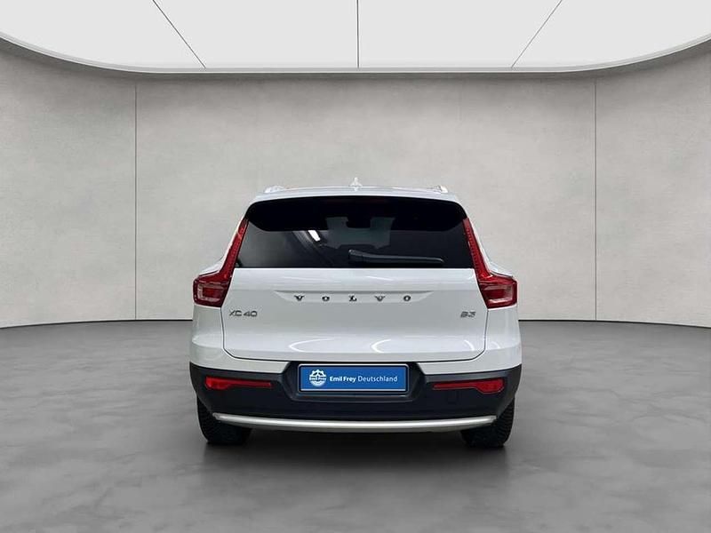 Gebraucht Volvo XC40 Core 163 PS (119 kW) 2024 Weiß SUV