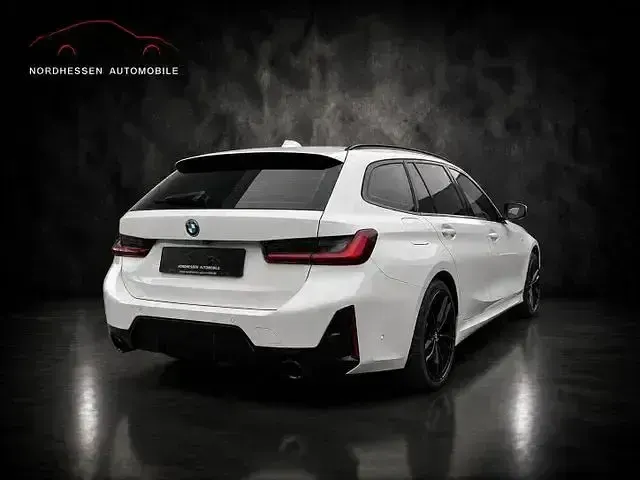Gebraucht BMW 320 M Sport 184 PS (135 kW) 2025 Weiß Kombi