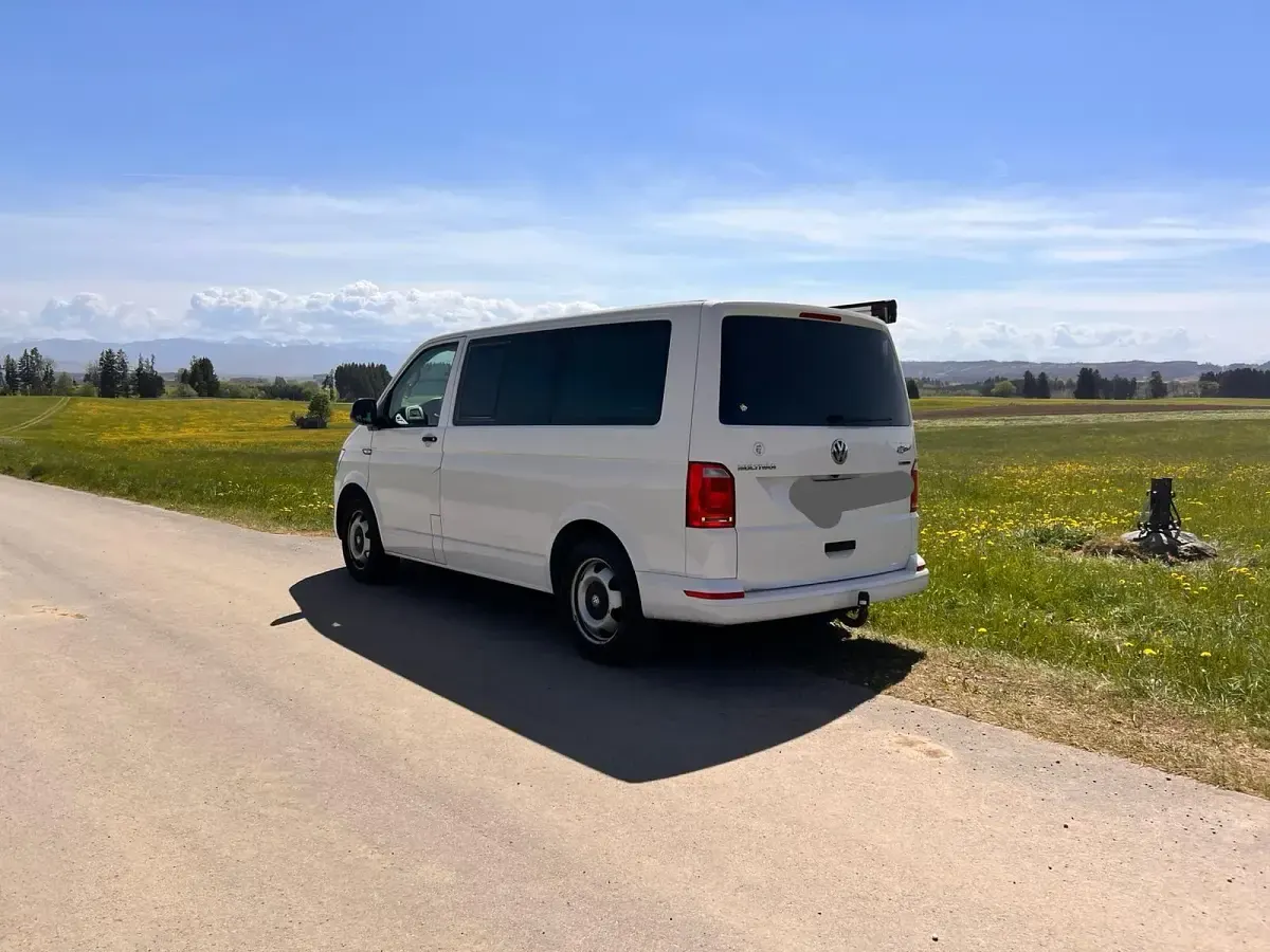 Second-hand VW T6 150 CP (110 kW) 2018 Alb Van