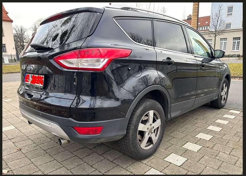 Gebraucht Ford Kuga Titanium 150 PS (110 kW) 2015 Schwarz SUV
