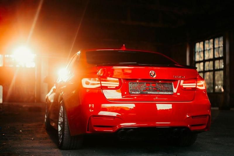 Gebraucht BMW 335 Exclusive 306 PS (225 kW) 2012 Rot Kombi