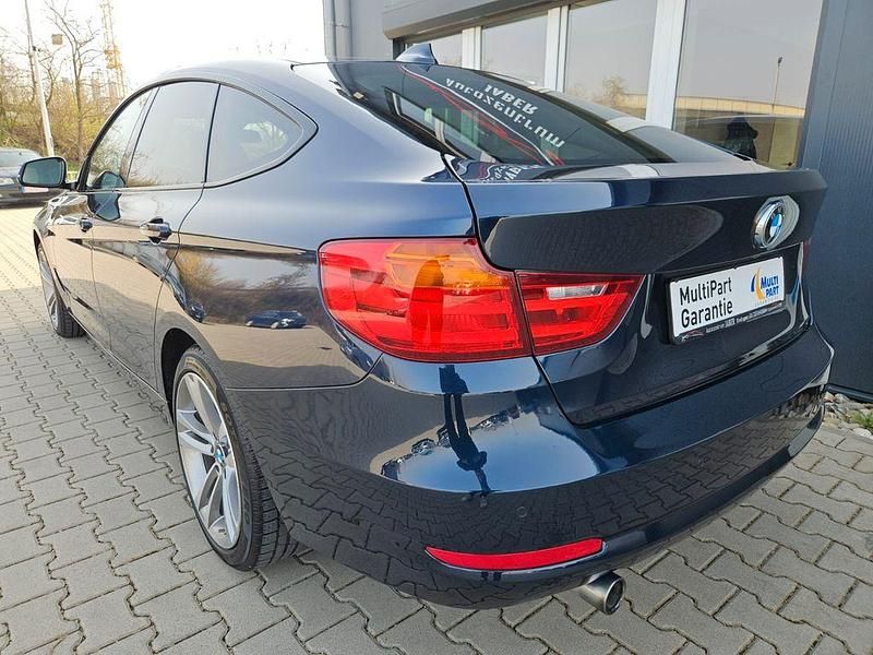 Gebraucht BMW 320 Advantage 184 PS (135 kW) 2015 Blau Limousine