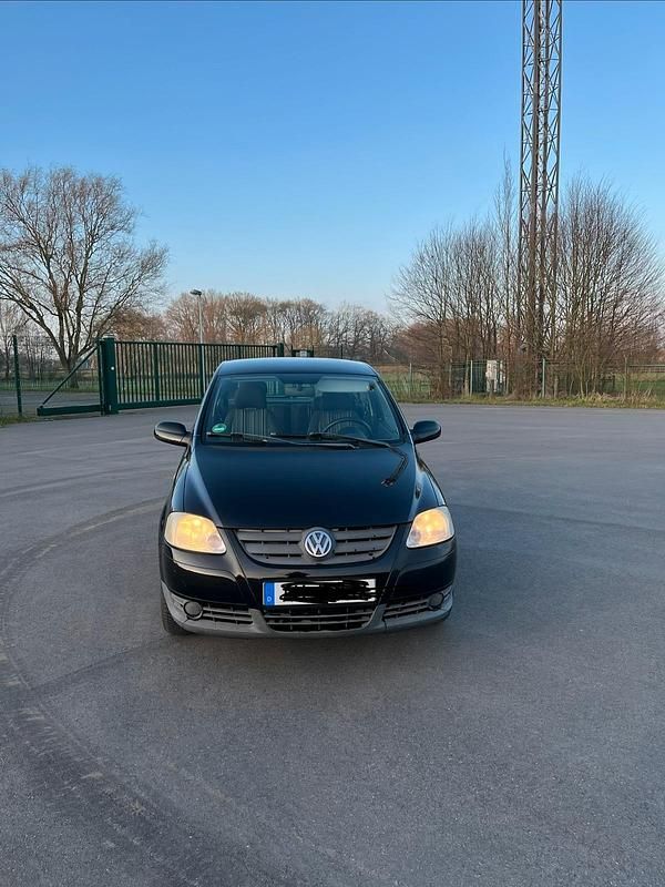 Gebraucht VW Fox 54 PS (39 kW) 2007 Schwarz Kleinwagen