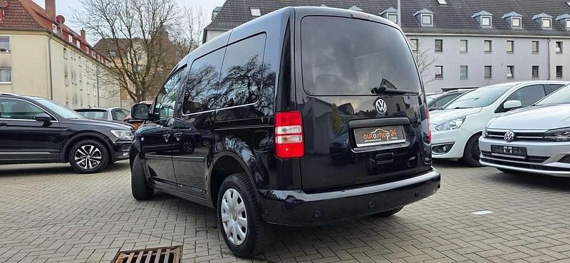 Gebraucht VW Caddy Trendline 102 PS (75 kW) 2011 Deep black perleffekt Van / Kleinbus