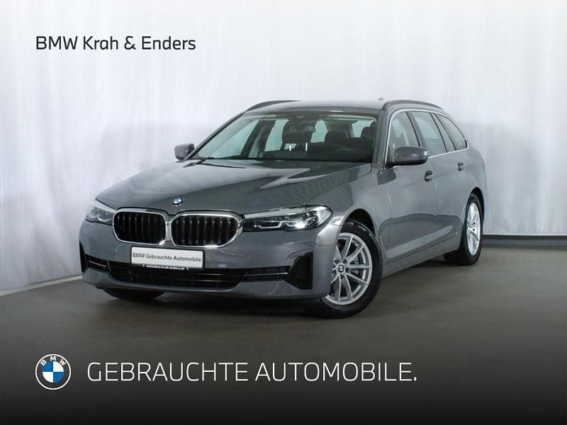 Grau Gebraucht 2021 BMW 520 Performance Kombi | 25.858 € (Guter Preis) - Bild 1/4