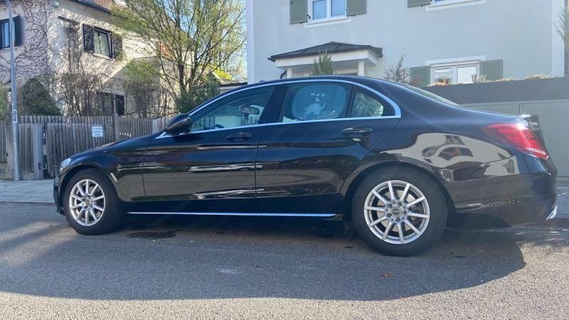 Gebraucht Mercedes C200 184 PS (135 kW) 2016 Schwarz Limousine