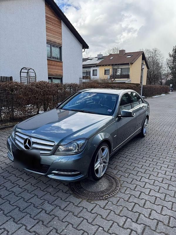Gebraucht Mercedes C200 184 PS (135 kW) 2011 Grau Limousine