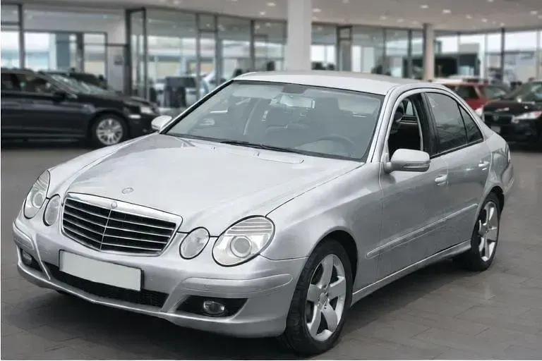 Brugt Mercedes E200 184 HK (135 kW) 2008 Sølv Sedan