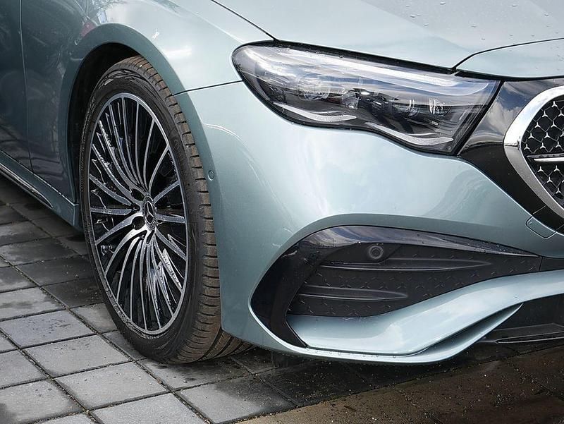 Gebraucht Mercedes E450 AMG 367 PS (269 kW) 2024 Metalliclack verdesilber Kombi