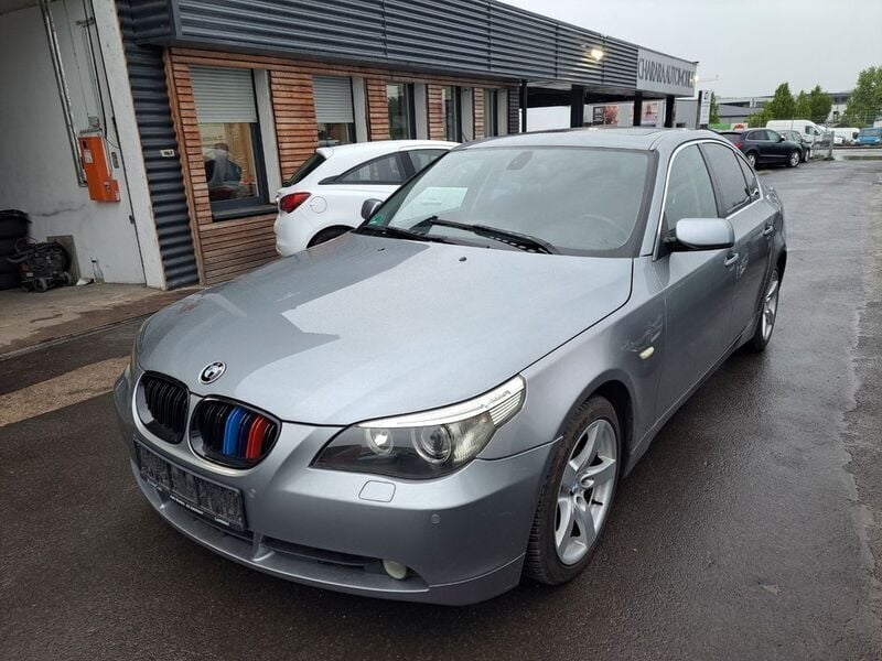 Grau Gebraucht 2004 BMW 525 Limousine | 2.299 € (Superpreis) - Bild 1/4