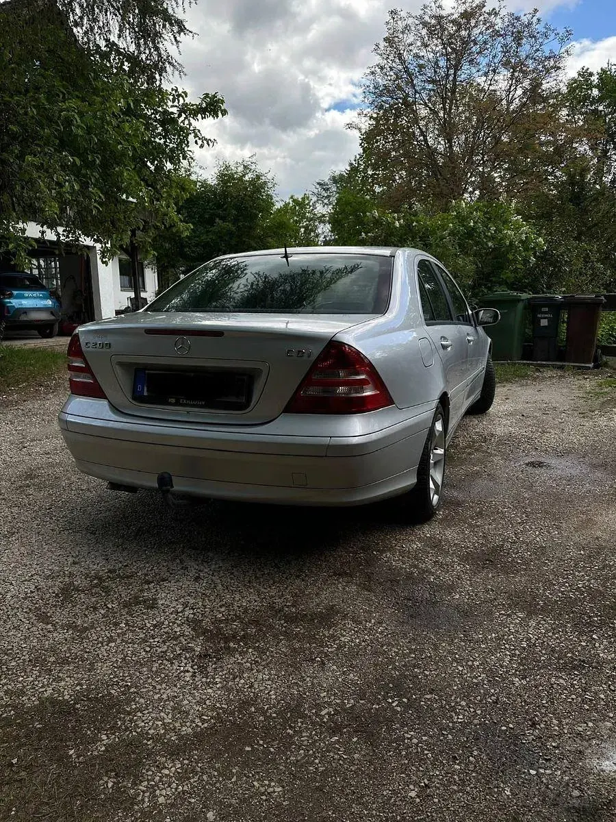 Gebraucht Mercedes 200 122 PS (89 kW) 2007 Silber Limousine
