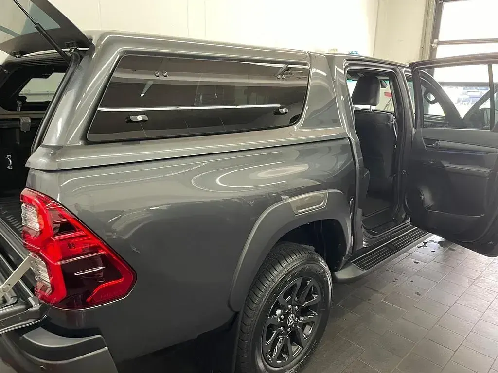 Gebraucht Toyota HiLux 204 PS (150 kW) 2021 Grau Pickup