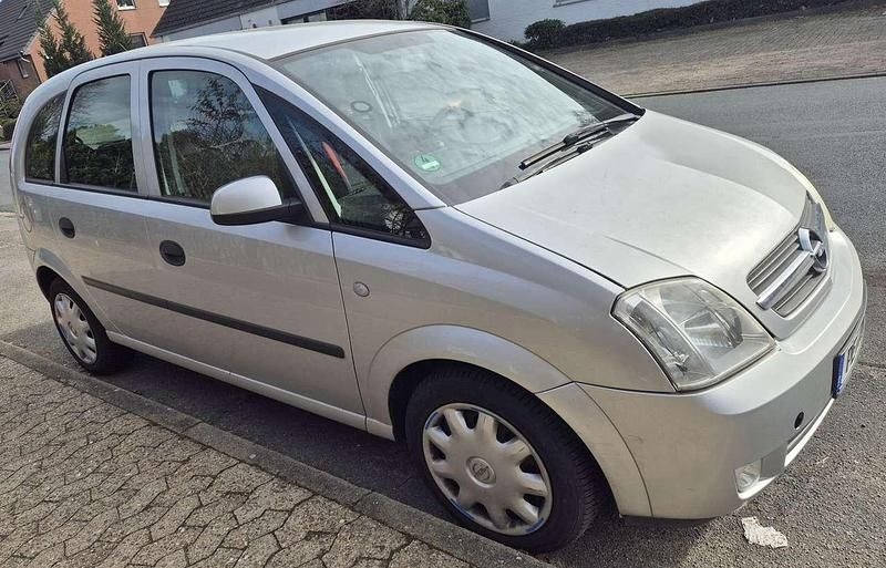 Gebraucht Opel Meriva 101 PS (74 kW) 2004 Silber Van / Kleinbus