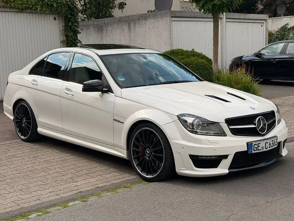 Gebraucht Mercedes C63 AMG AMG 487 PS (358 kW) 2011 Weiß Limousine