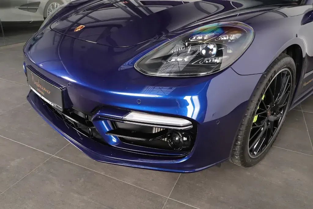 Gebraucht Porsche Panamera Turbo S E-Hybrid 700 PS (514 kW) 2021 Enzianblau Kleinwagen