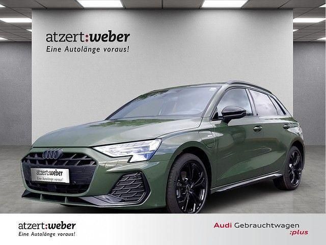 Distriktgrün metallic Gebraucht 2025 Audi A3 Sportback e-tron S-Line Kleinwagen | 43.970 € - Bild 1/4