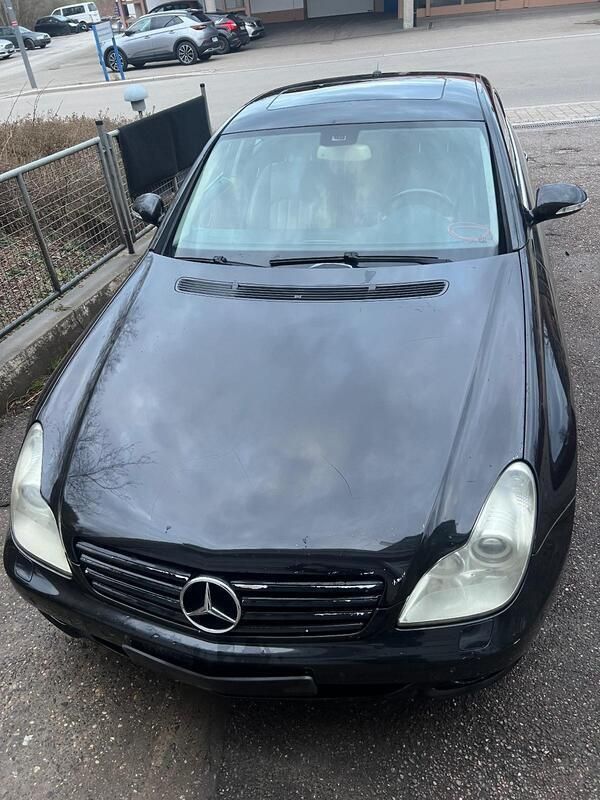 Schwarz Gebraucht 2007 Mercedes CLS500 Limousine | 3.900 € - Bild 1/4