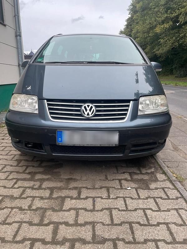 Grau Gebraucht 2007 VW Sharan Van / Kleinbus | 1.950 € (Guter Preis) - Bild 1/4