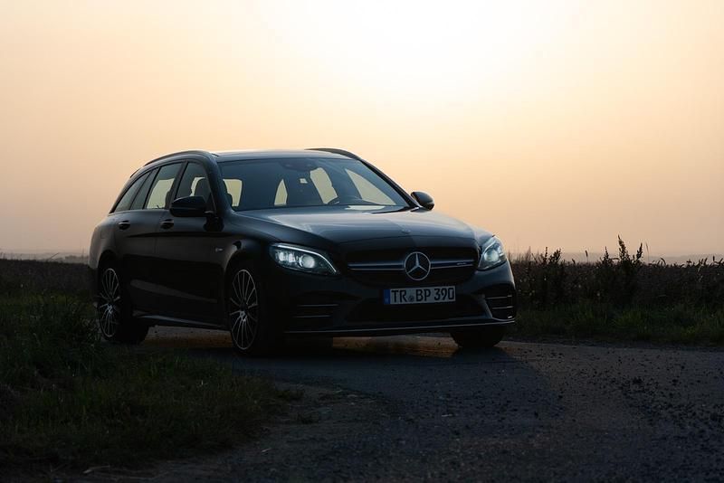 Schwarz Gebraucht 2018 Mercedes C43 AMG AMG Kombi | 29.999 € (Fairer Preis) - Bild 1/4