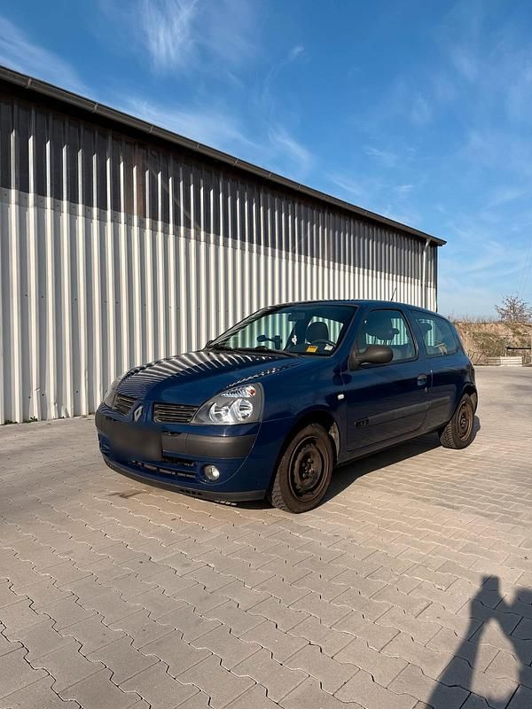 Gebraucht Renault Clio II 50 PS (36 kW) 2004 Blau Kleinwagen