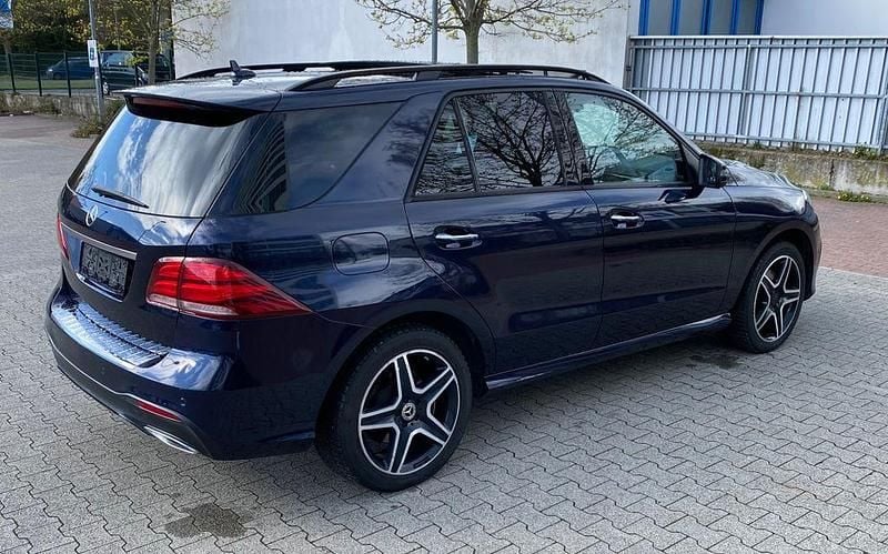 Gebraucht Mercedes GLE350 AMG 258 PS (189 kW) 2018 Blau SUV