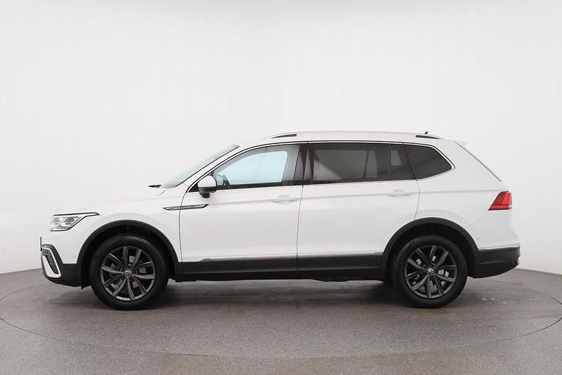 Gebraucht VW Tiguan Allspace Life 150 PS (110 kW) 2023 Weiß SUV