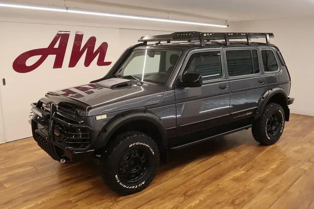 Gebraucht Lada niva 83 PS (61 kW) 2022 Grau SUV