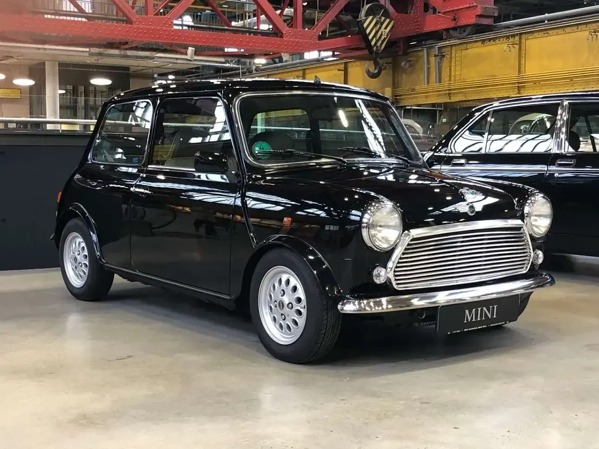 Używany Mini Cooper Seven 63 KM (46 kW) 2000 Czarny Hatchback