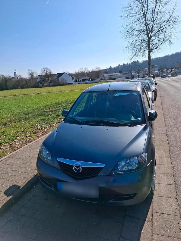 Gebraucht Mazda 2 68 PS (50 kW) 2005 Grau Kleinwagen