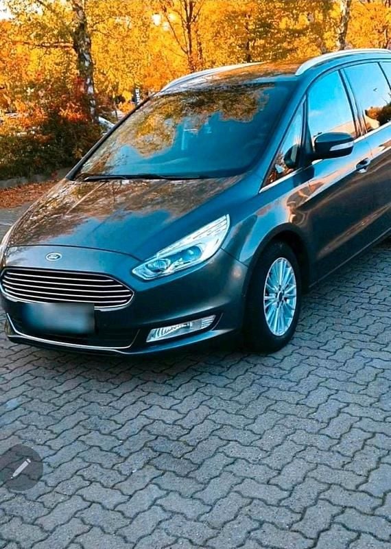 Second-hand Ford Galaxy 150 CP (110 kW) 2017 Gri Monovolum