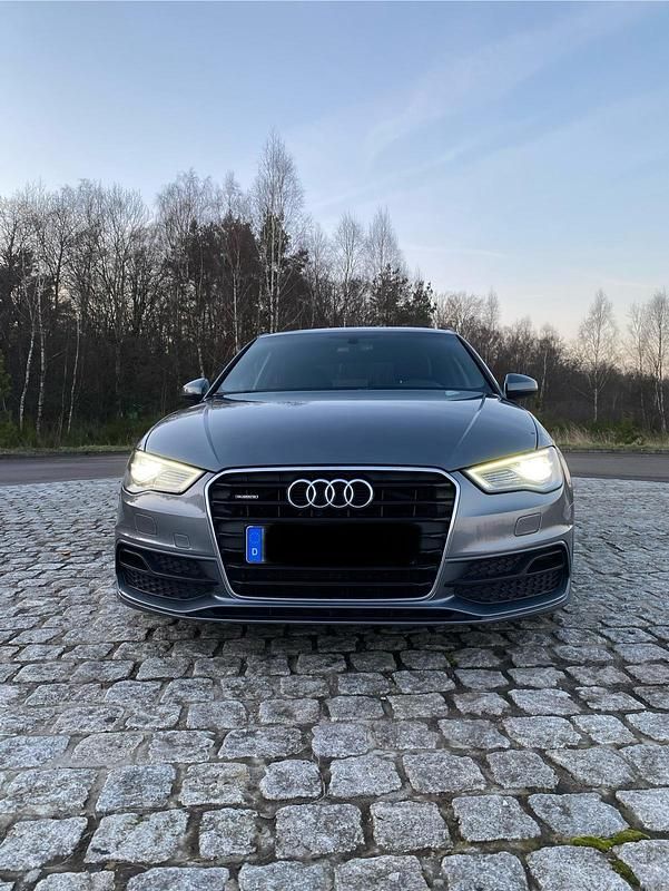 Gebraucht Audi A3 S-Line 150 PS (110 kW) 2013 Grau Kleinwagen