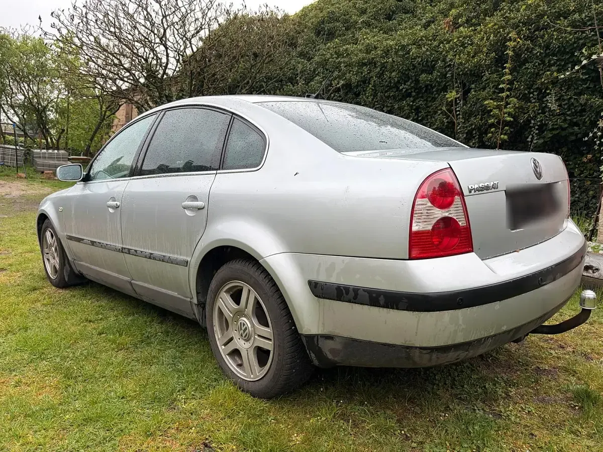 Gebraucht VW Passat 102 PS (75 kW) 2003 Silber Limousine